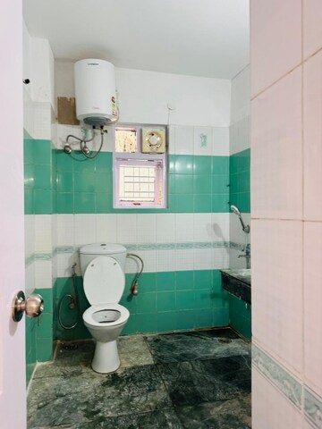 Bathroom in 3 BHK Apartment at Raheja Teachers Apartments, Sector 31 – for Rent