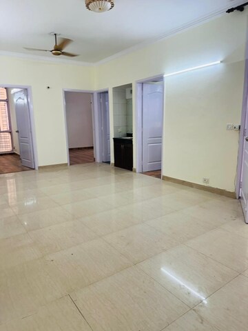 Room in 3 BHK Apartment at Raheja Teachers Apartments, Sector 31 – for Rent