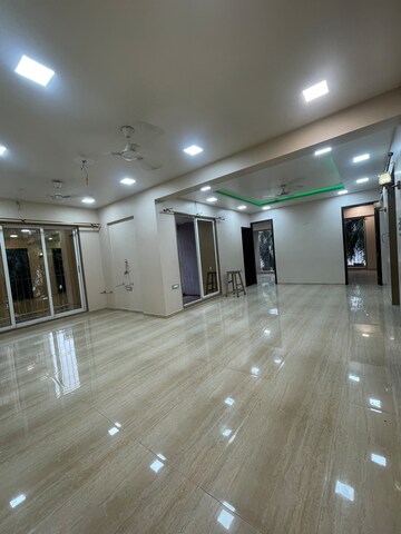 Parking in 4 BHK Apartment at Rashmi Signature, Mira Road – for Rent
