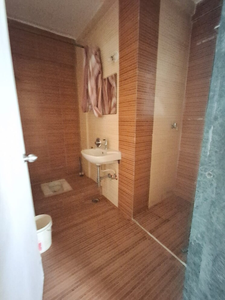 Bathroom, bhide-bhadane-bhidewadi 2 Bedroom 1000 Sq.Ft. Apartment In Vadgaon Budruk Pune 9028546