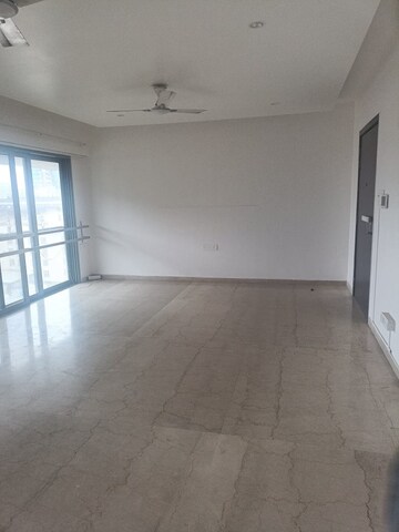 Room in 3 BHK Apartment at Shanti Sadan Apartment, Vile Parle West – for Rent