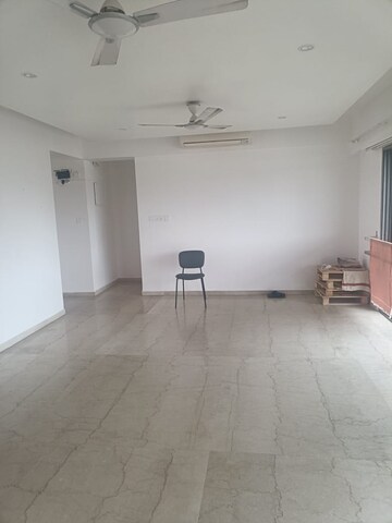 Room in 3 BHK Apartment at Shanti Sadan Apartment, Vile Parle West – for Rent