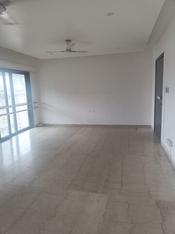 Room in 3 BHK Apartment at Shanti Sadan Apartment, Vile Parle West – for Rent