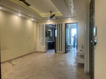 Room in 3 BHK Apartment at Navbharat Apartments, Paschim Vihar – for Rent