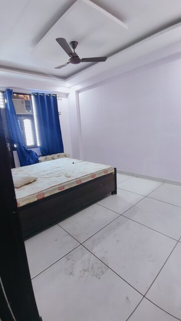 Bedroom in 4 BHK Builder Floor at Sector 30 – for Rent