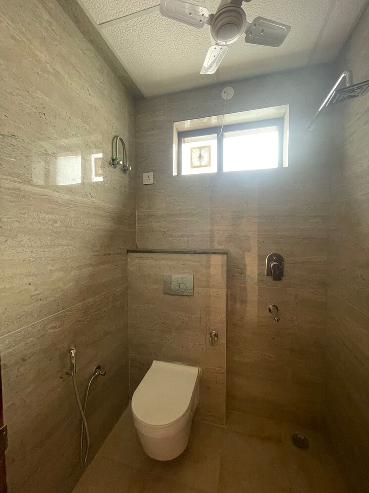 Bathroom, sector 30 4 Bedroom 2500 Sq.Ft. Builder Floor In Sector 30 Gurgaon 9028576