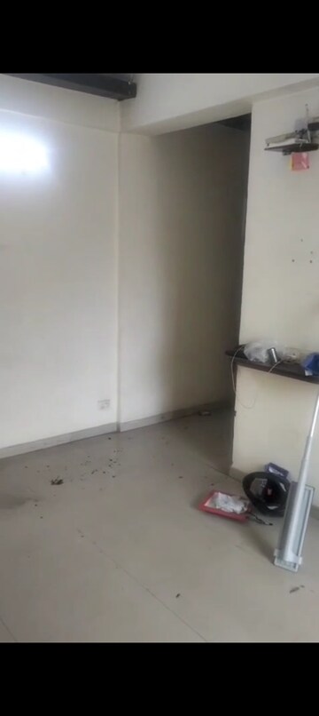 Room in 2 BHK Apartment at Sam Palm Olympia, Sector 16c Greater Noida – for Rent