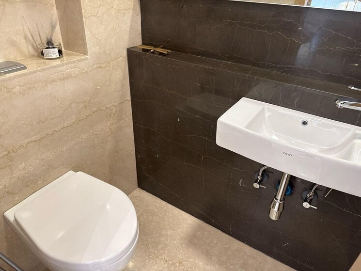 Bathroom, lodha-world-view 3 Bedroom 1536 Sq.Ft. Apartment In Worli Mumbai 9028658