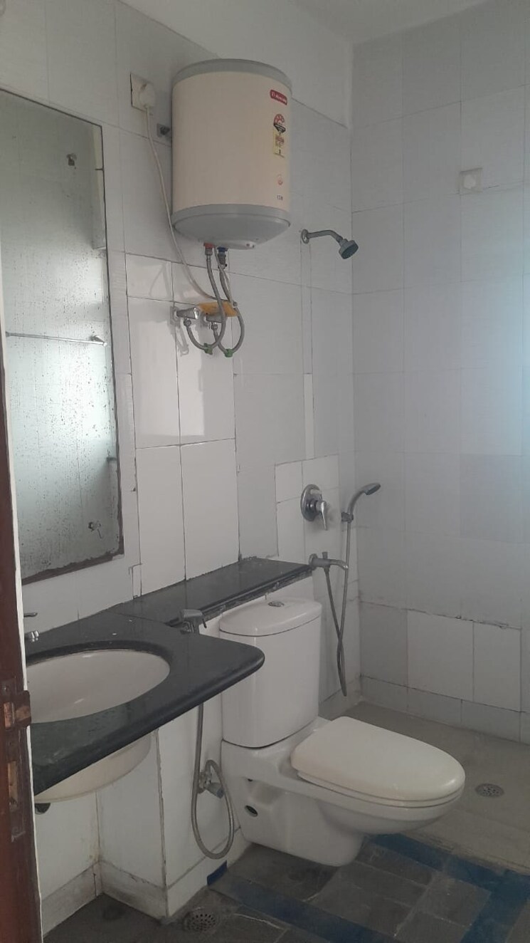 Bathroom, bestech-park-view-city-2 3 Bedroom 2153 Sq.Ft. Apartment In Sector 49 Gurgaon 9028667