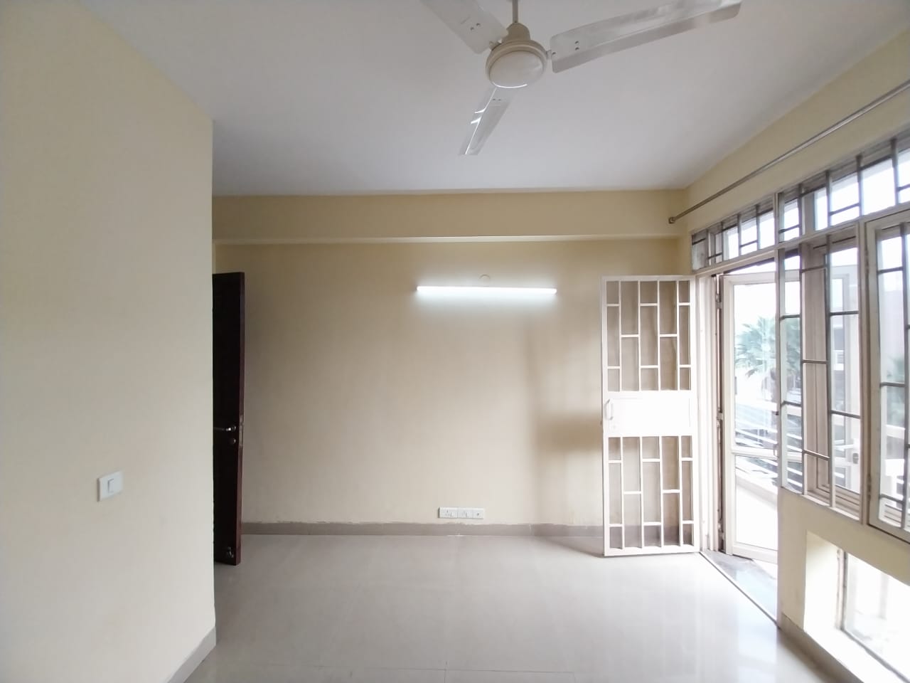 3 BHK + Pooja Room Apartment For Rent in Bestech Park View City 2