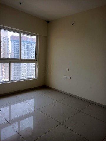 Room in 3 BHK Apartment at The Wadhwa Atmosphere, Mulund West – for Rent
