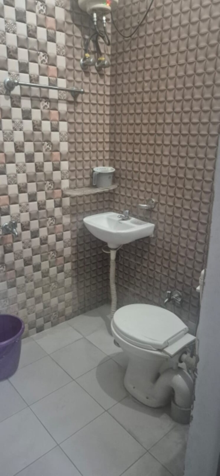 Bathroom, gomti nagar 1 Bedroom 600 Sq.Ft. Independent House In Gomti Nagar Lucknow 9028702