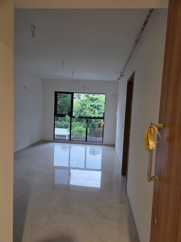 Room in 3 BHK Apartment at Godrej Urban Park, Chandivali – for Rent