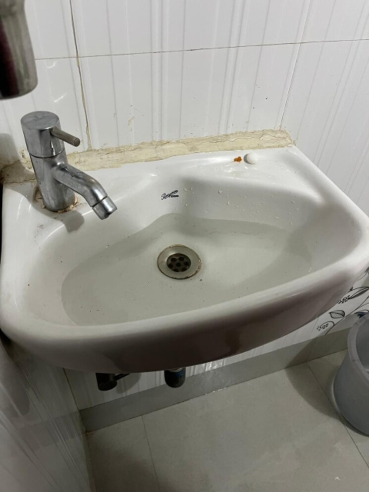 Bathroom, shilpa-apartment 1 Bedroom 700 Sq.Ft. Apartment In Bhandup East Mumbai 9028708