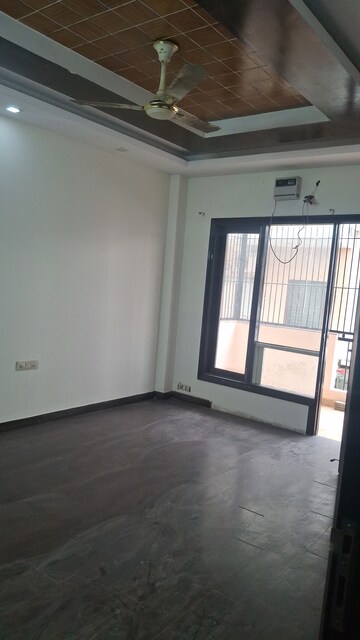 Balcony in 3 BHK Builder Floor at Sector 40 – for Sale