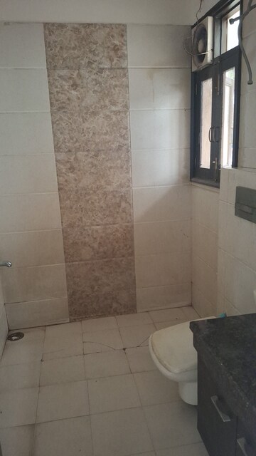 Bathroom in 3 BHK Builder Floor at Sector 40 – for Sale