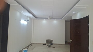 Room in 3 BHK Builder Floor at Sector 40 – for Sale