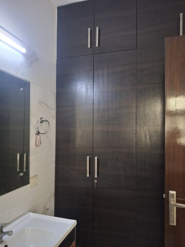 Kitchen in 3 BHK Builder Floor at Sector 40 – for Sale