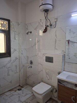 Bathroom in 3 BHK Builder Floor at Sector 40 – for Sale