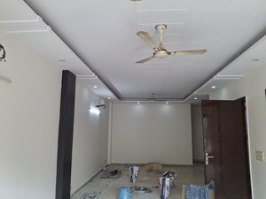 Bathroom in 3 BHK Builder Floor at Sector 40 – for Sale