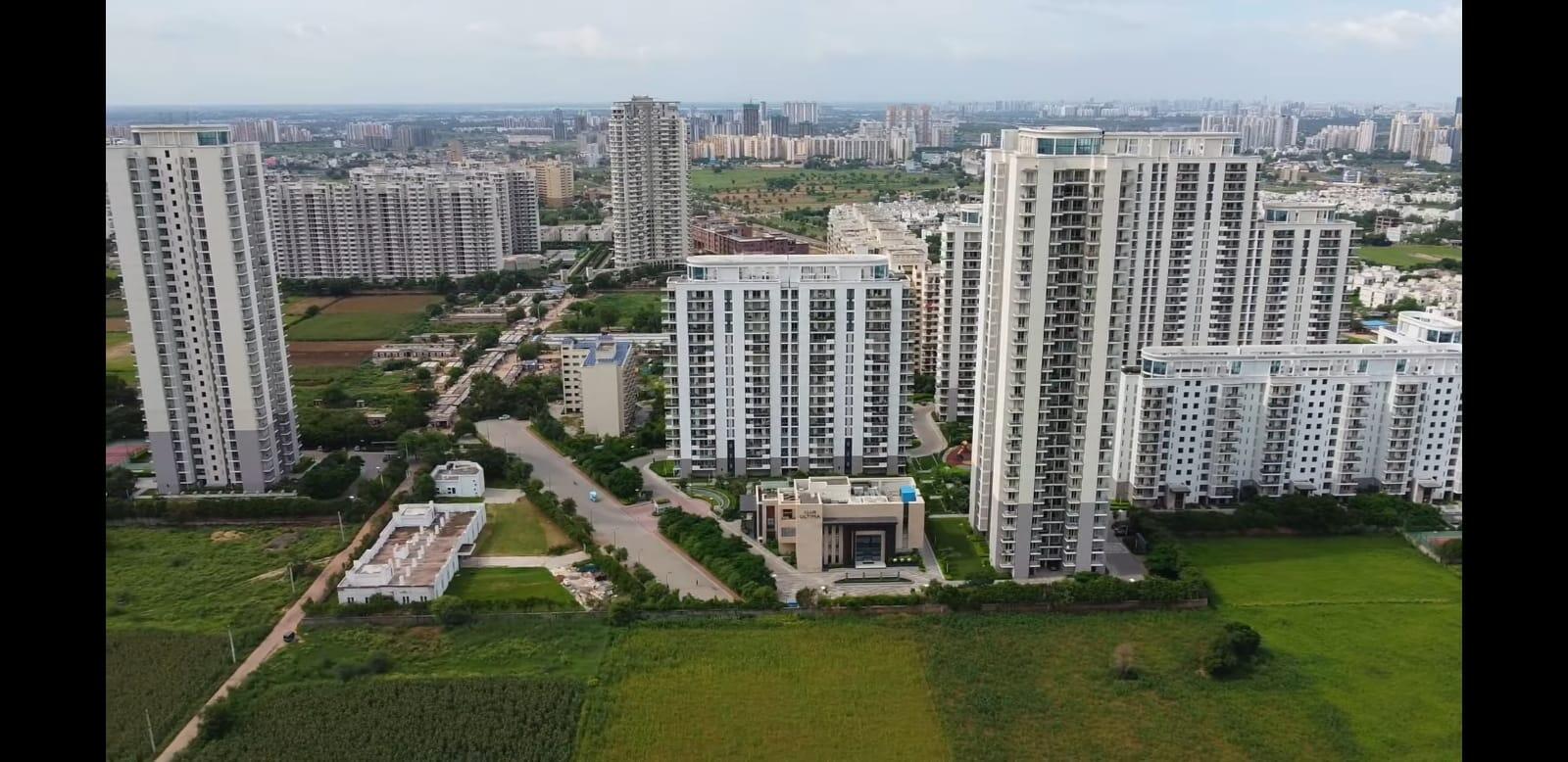 4 BHK + Servant Room 2824 Sq.Ft. Apartment in DLF Ultima Phase II