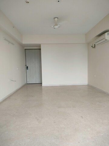 Room in 4 BHK Apartment at DLF Ultima Phase II, Sector 81 – for Sale