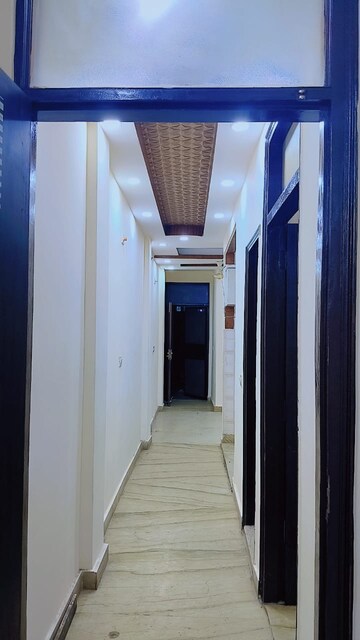 Building Lobby in 1 BHK Builder Floor at Govindpuri – for Sale