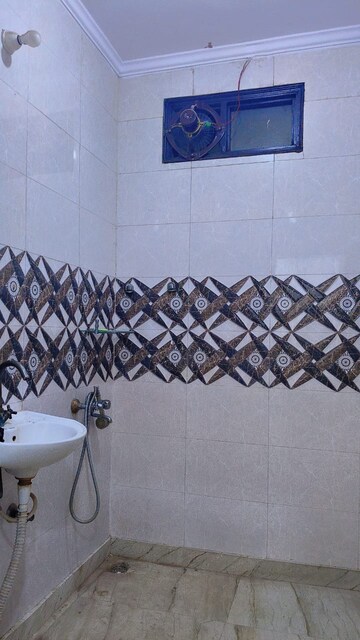 Attached Bathroom in 1 BHK Builder Floor at Govindpuri – for Sale