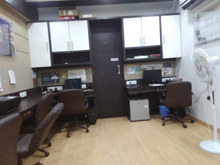 Team Area, real-tech-park Commercial Office Space 750 Sq.Ft. In Vashi Sector 30a Navi Mumbai 9028849