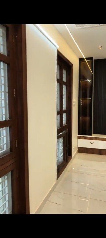 Furnished Amenities in 3 BHK Apartment at Mahatma Gandhi Inner Ring Road – for Sale