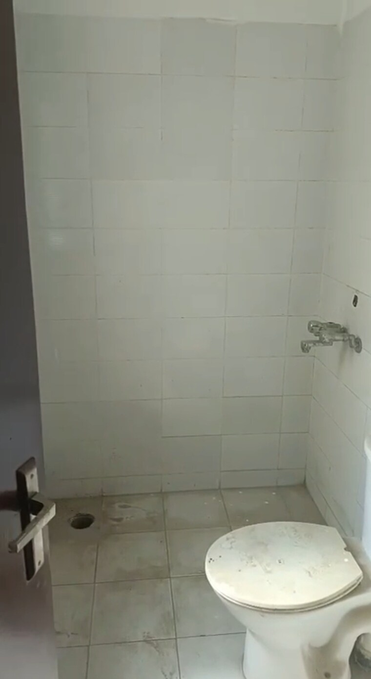Bathroom, bptp-park-elite-premium 3 Bedroom 250 Sq.Yd. Apartment In Sector 84 Faridabad 9028913