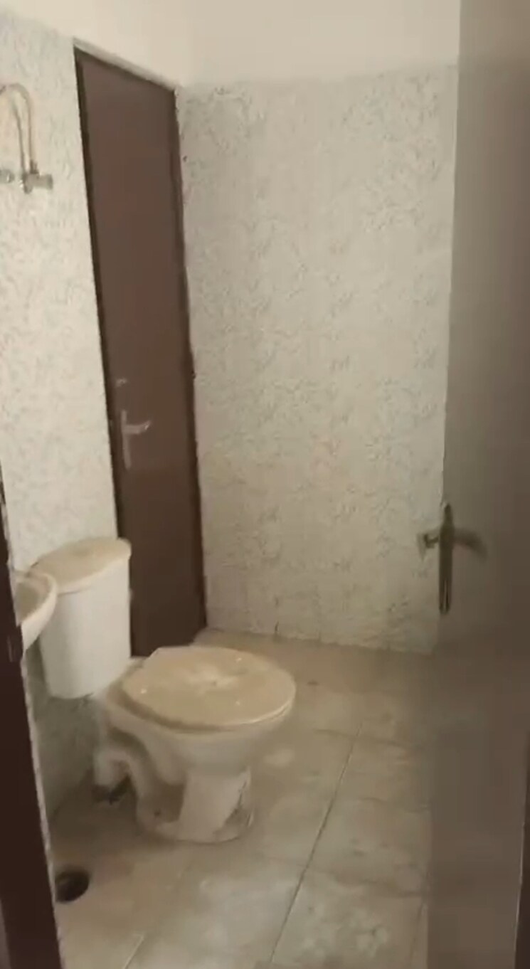 Bathroom, bptp-park-elite-premium 3 Bedroom 250 Sq.Yd. Apartment In Sector 84 Faridabad 9028913