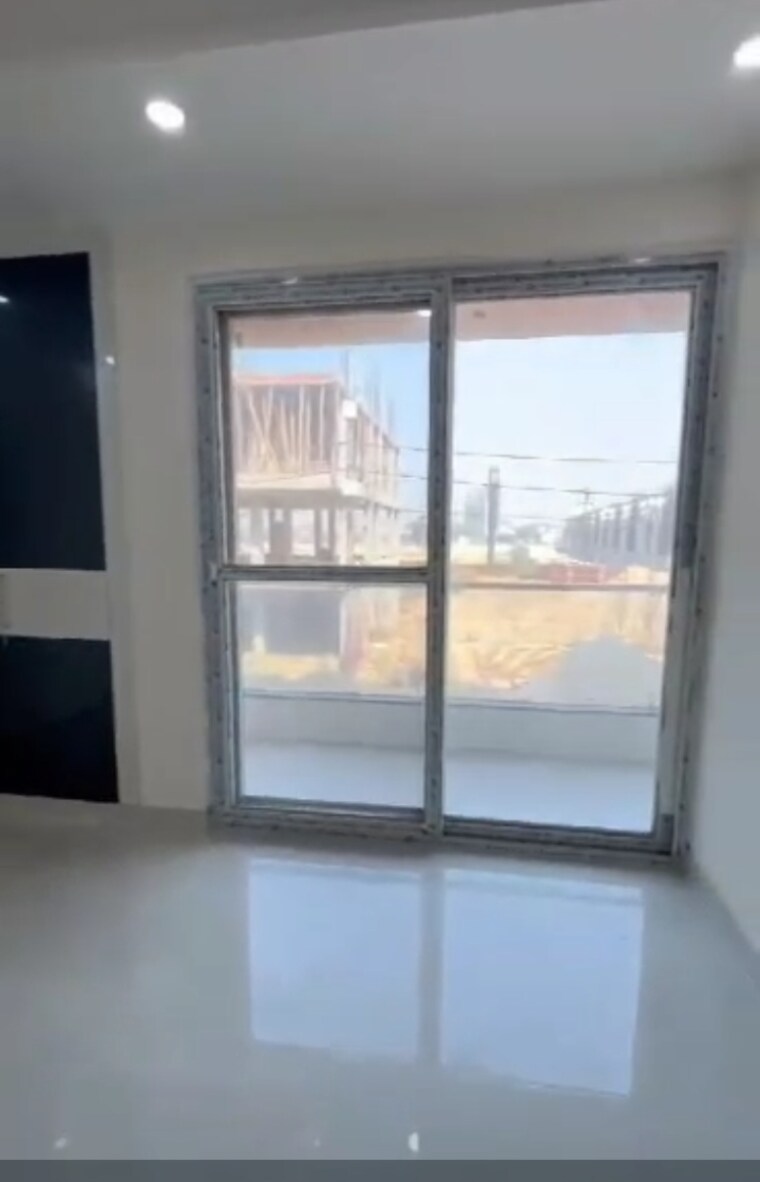 Room, raj nagar extension 4 Bedroom 240 Sq.Yd. Builder Floor In Raj Nagar Extension Ghaziabad 9028932