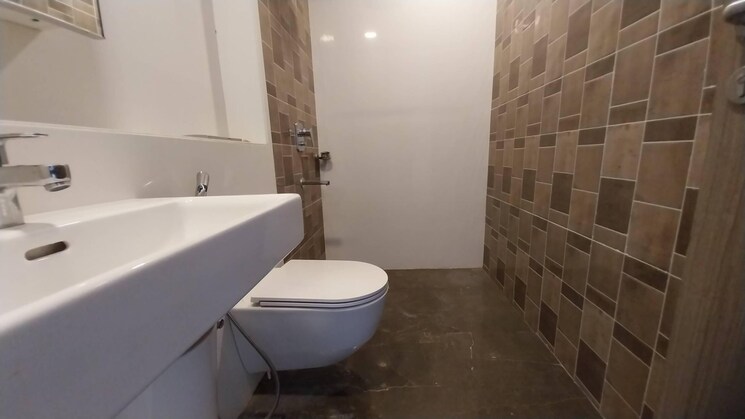 Bathroom, lodha-trump-tower 3 Bedroom 1390 Sq.Ft. Apartment In Worli Mumbai 9028938