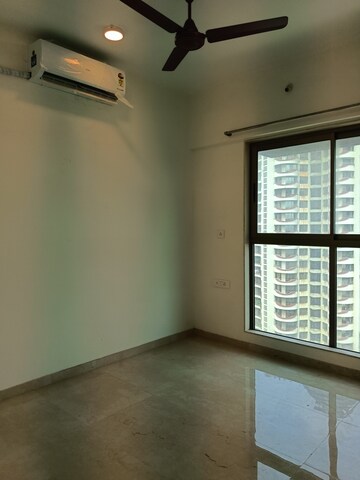 Room in 2 BHK Apartment at Chandak Cornerstone, Worli – for Rent