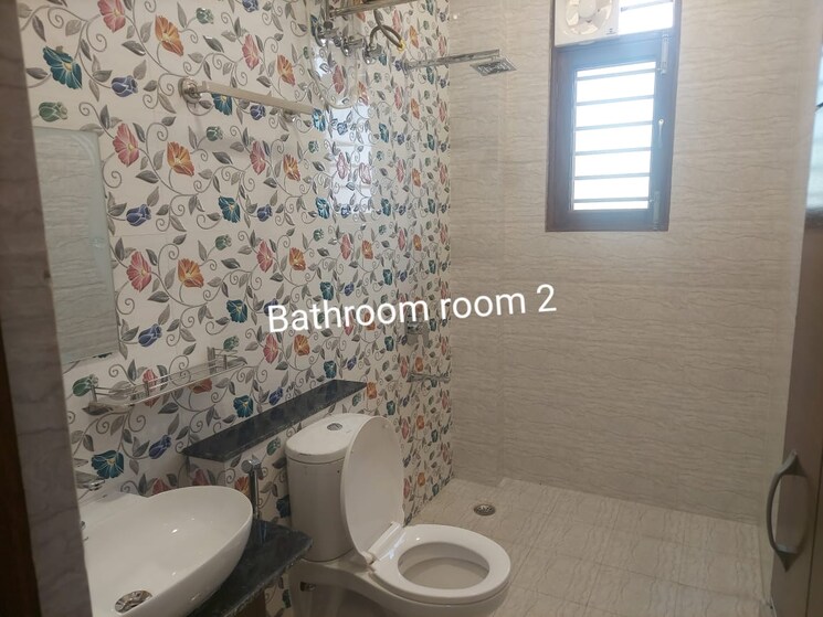 Bathroom, rajpur road 3 Bedroom 200 Sq.Yd. Independent House In Rajpur Road Dehradun 9028946