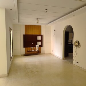 Building Lobby in 2 BHK Builder Floor at Smart World Orchard, Sector 61 – for Sale