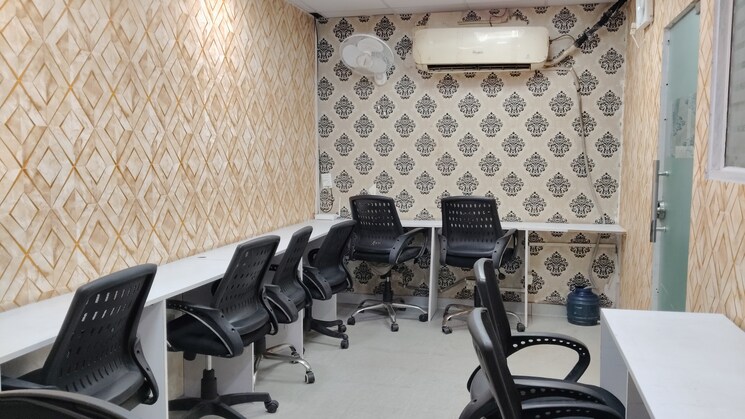 Team Area, sector 2 Commercial Office Space 450 Sq.Ft. In Sector 2 Noida 9028966
