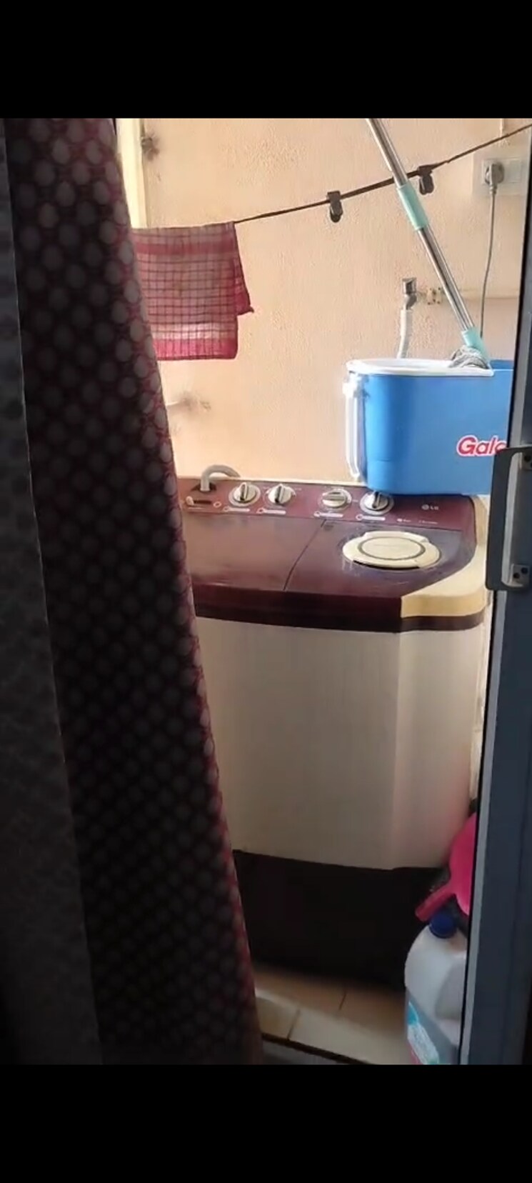 Bathroom, wave-dream-homes 1 Bedroom 578 Sq.Ft. Apartment In Wave City Ghaziabad 9028980