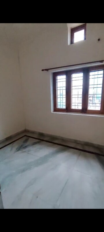Room in 2 BHK Builder Floor at East Canal Road – for Rent