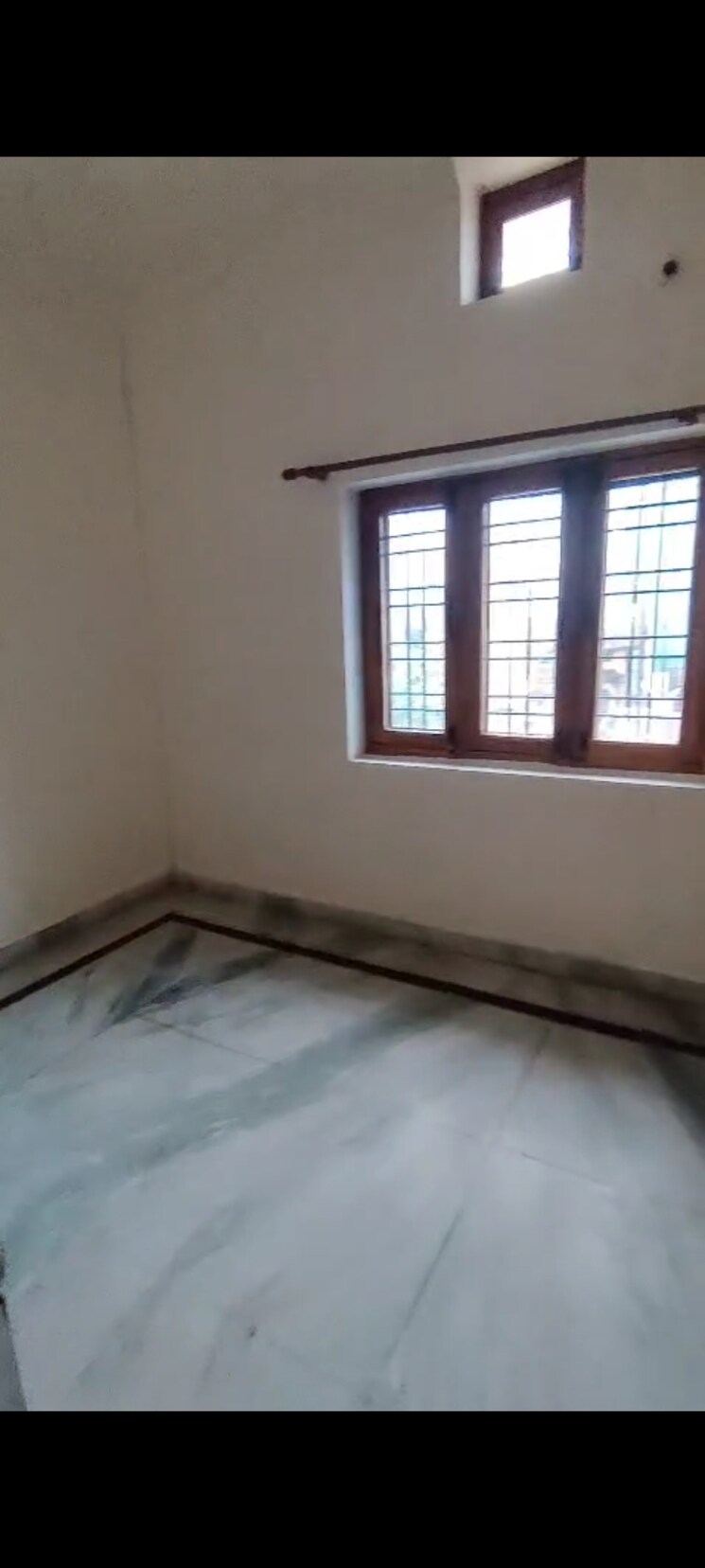 Room, east canal road 2 Bedroom 1200 Sq.Ft. Builder Floor In East Canal Road Dehradun 9028987