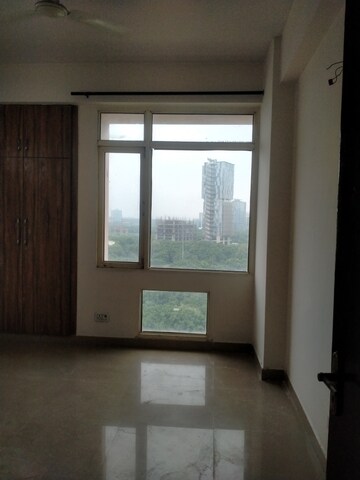 Room in 2 BHK Apartment at Today Ridge Residency, Sector 135 – for Rent