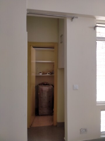 Furnished Amenities in 3 BHK Apartment at Today Ridge Residency, Sector 135 – for Rent