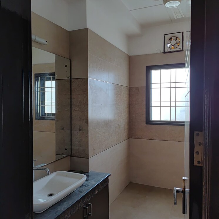 Room, uppal-southend 5 Bedroom 5500 Sq.Ft. Independent House In Sector 49 Gurgaon 9029007