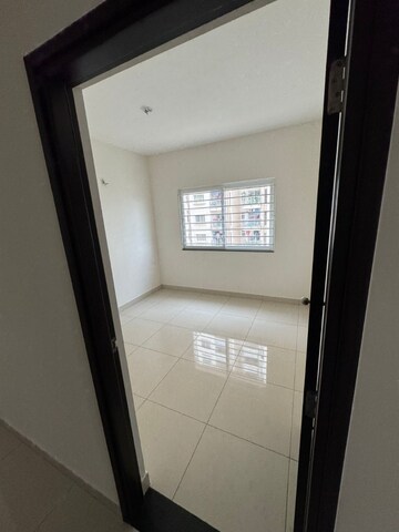 Room in 3 BHK Apartment at Provident Park Square Phase 4, Kanakapura Road – for Sale