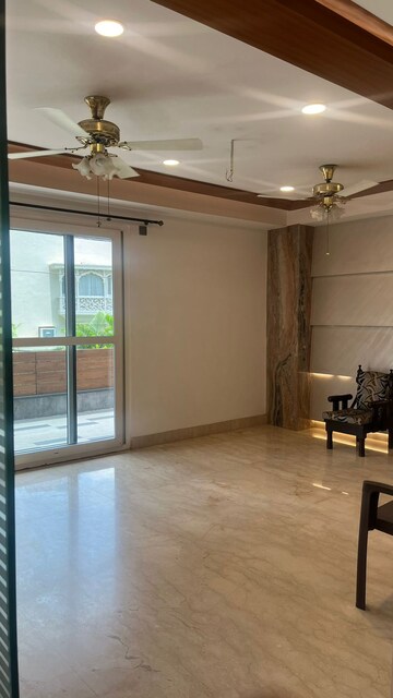 Living Room in 6+ BHK Builder Floor at Defence Colony – for Sale