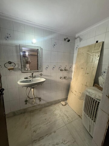 Bathroom in 1 BHK Builder Floor at Kalkaji – for Rent
