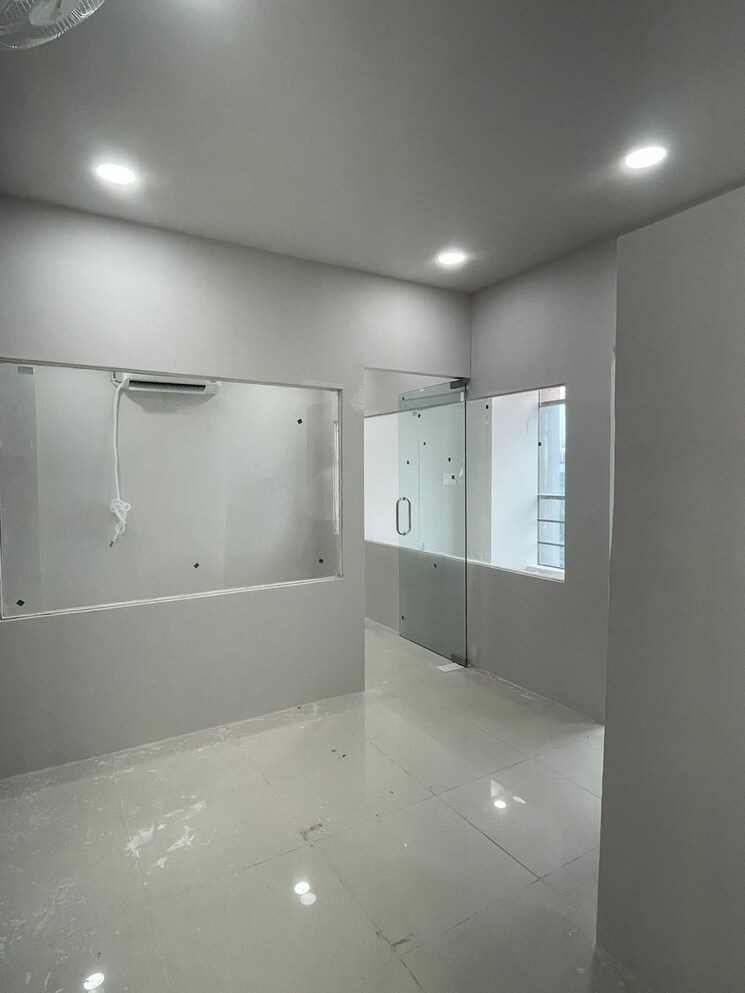 Room, science city Commercial Office Space in IT/SEZ 722 Sq.Ft. In Science City Ahmedabad 9029129