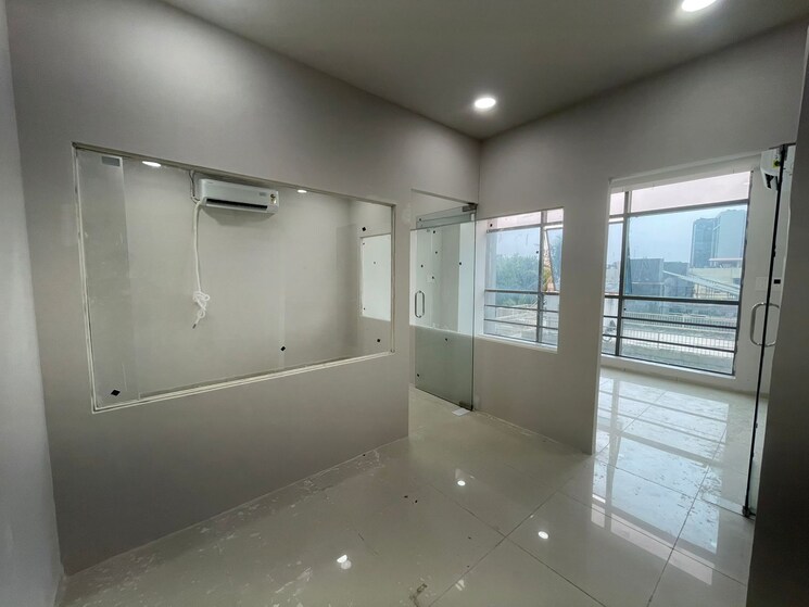 Room, science city Commercial Office Space in IT/SEZ 722 Sq.Ft. In Science City Ahmedabad 9029129