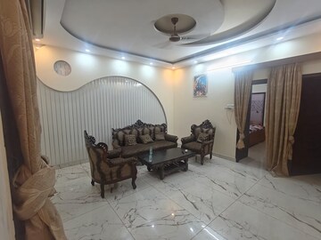 Team Area in 3 BHK Builder Floor at Dhakoli – for Rent